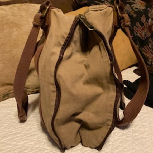 Duluth Trading Co Canvas Oiled Bag/Expandable - Picture 5 of 8